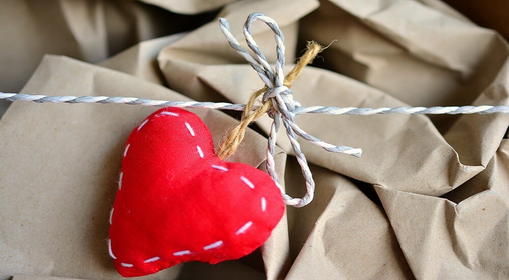 To Move or Not to Move?